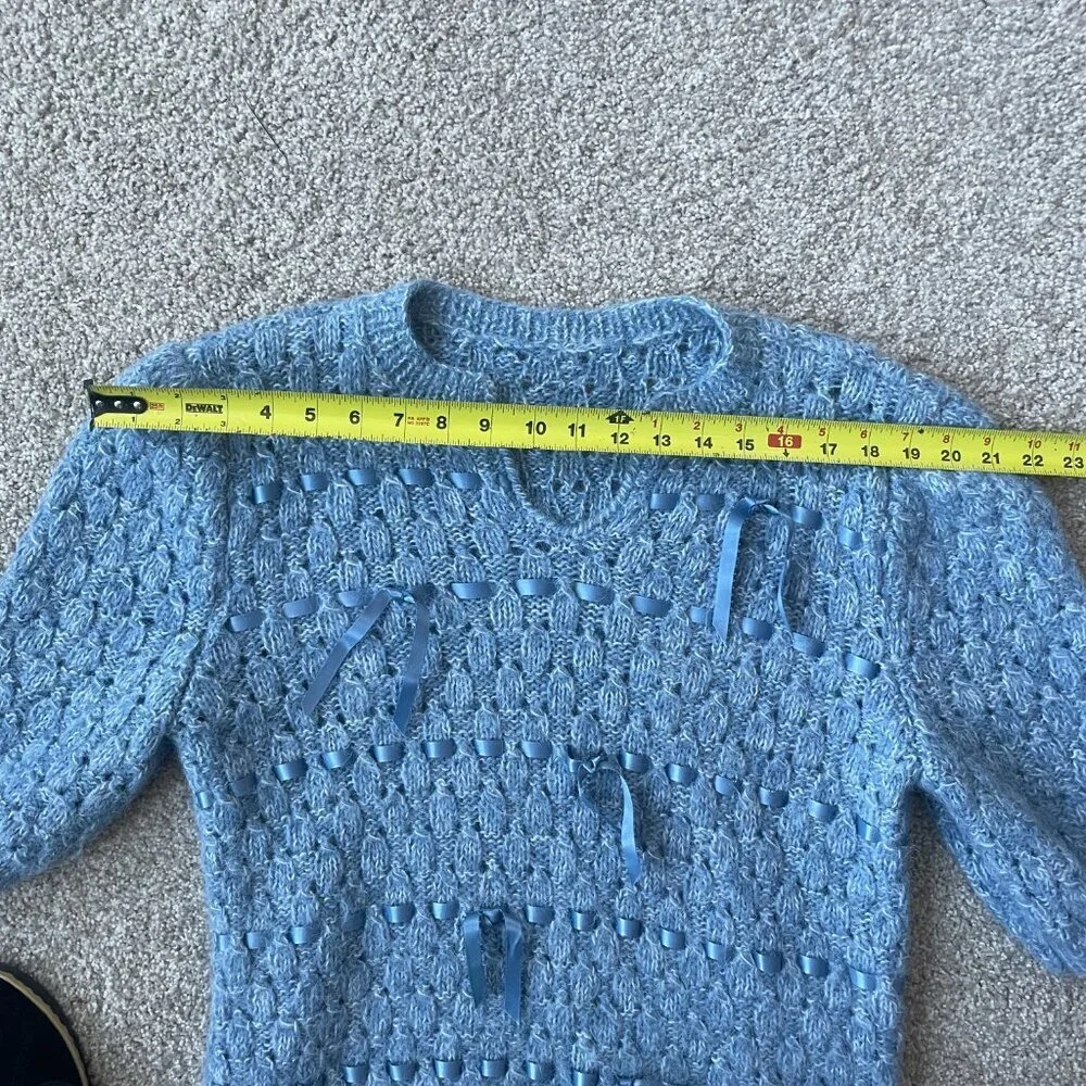 Vintage Silhouette Hand Knitted Short Sleeve Sweater with Basket Weave - Picture 7 of 10